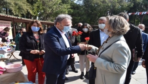 Bornova'da Kadın Emeği Pazarı