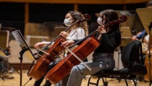 İzmir'de sanatçıya pandemi desteği