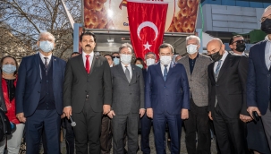 Şehitleri için dökülen lokmada belediye başkanları vatandaşlarla buluştu