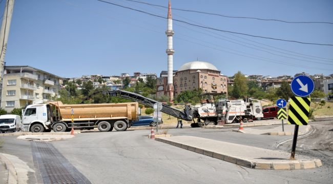 Bornova'da yol hamlesi