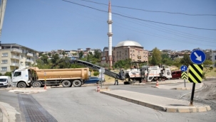 Bornova'da yol hamlesi