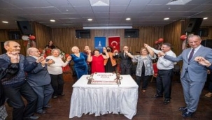 Huzurevi'nde yılbaşı