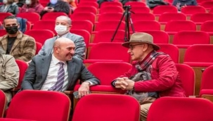 İzmir Uluslararası Mizah Festivali başladı