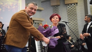 Ege'nin iki yakasından ezgiler