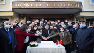 İduğ'a coşkulu karşılama