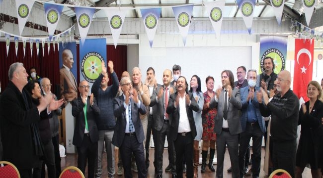 İzmir Çağdaş Demokratlar Grubu'nun gövde gösterisi