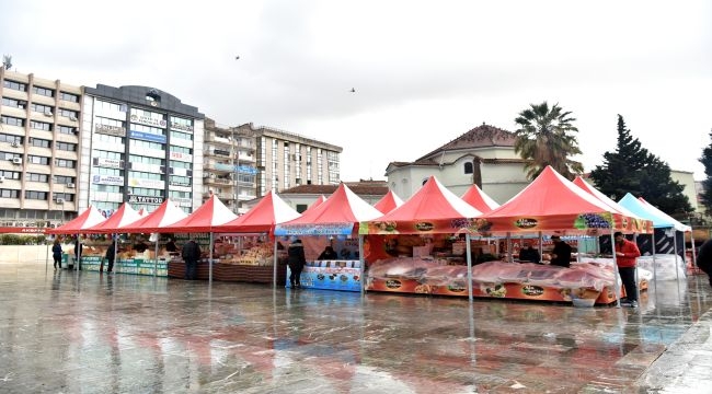 Bornova'da kriz çıkaran tezgahlar