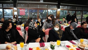 Balçova'da başkan, şehit yakınlarıyla buluştu