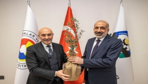 Başkan Soyer, Diyarbakırlı gençler ve iş insanlarıyla buluştu