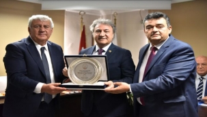 Dökümcü esnafından plaketli teşekkür