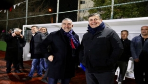 Futbolun efsaneleri Karşıyaka'da sahaya çıktı