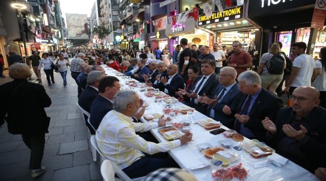 5 bin kişilik iftar