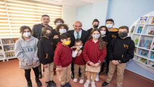 Başkan Soyer, kütüphane açtı