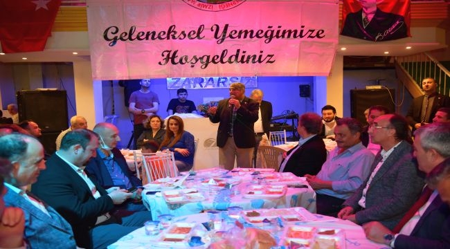 Bornova'da geleneksel iftar yemeği