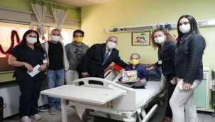 Ege'de tedavi gören miniklere 23 Nisan sürprizi