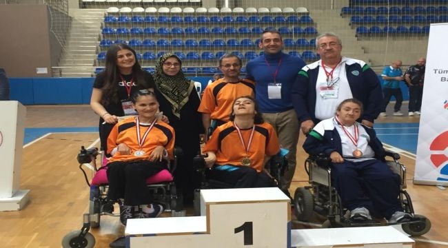 Gaziemir'in boccia sporcularından 3 Türkiye şampiyonluğu