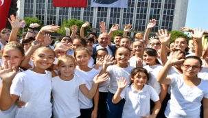 İzmir'de şenlik havası