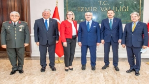 İzmir Valiliği'nde bayramlaşma töreni