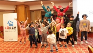 LÖSEV'den yardım kolileri