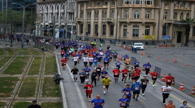 Maraton İzmir "Türkiye'nin en hızlı parkuru" unvanını korudu