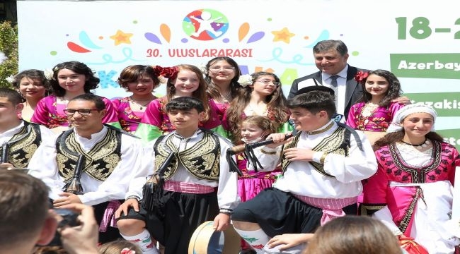 Uluslararası Karşıyaka Çocuk Festivali'ne muhteşem final