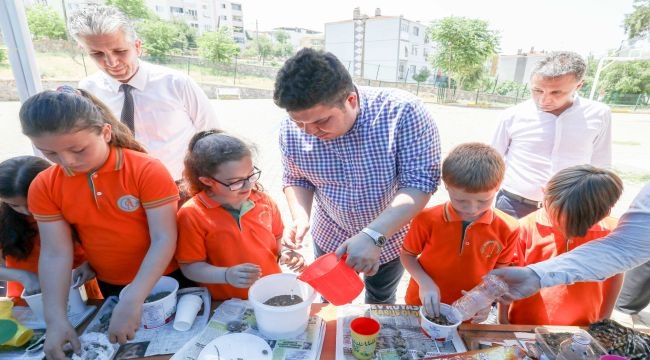 Bucalı öğrencilerden tohum topu