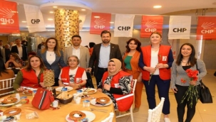 CHP İzmir'den anneler günü kutlaması