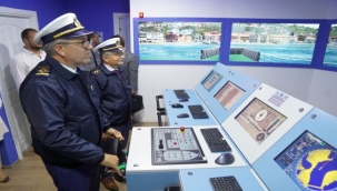 Rektör Budak dümene geçerek deneme seyri yaptı