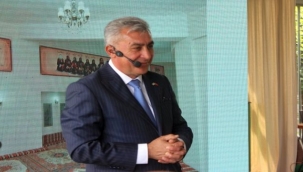 "Sadece halkımızın önünde eğildik"