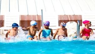 Bayraklıda yüzme kursu başladı