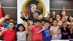 Bornova'da çocuklara oyunlarla bilim kampı