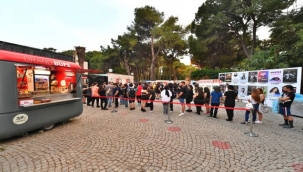 Gençler için "Biletin İzmir Art'ta" projesi