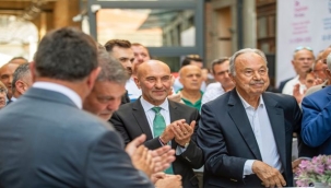 "İzmir'de düzenlenen tüm fuarların arkasındayız"