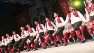 Konak'ta Halk Oyunları Şenliği