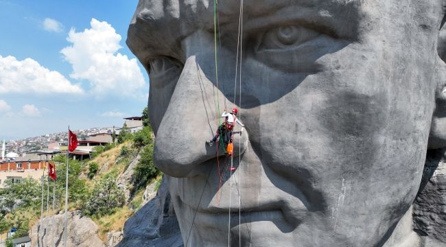 Özel ekipten Atatürk Maskı'na özel bakım