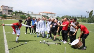 Sahadan galip ayrıldılar