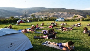 Yoga festivali başladı
