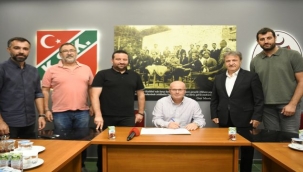 Bornova Belediyesi Karşıyaka, Deniz Atak'a emanet