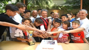 Çamdibi Altınok'a pastalı kutlama