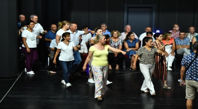 100 muhtardan İzmir'e 100'üncü yıl hediyesi