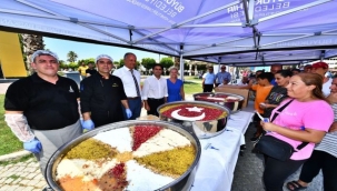 Aşure bereketi 12 bin kişiyle paylaşıldı