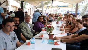 Aşure kazanları Narlıdere'de kaynıyor