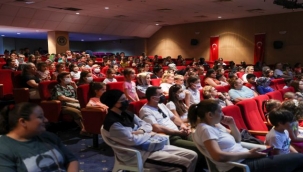 Bucalı çocuklar yaz tiyatrosunu sevdi 