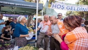 Karaburun'da üzüm şenliği coşkusu 