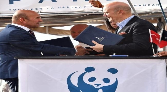 WWF'in Blue Panda yelkenlisi Çeşme'de