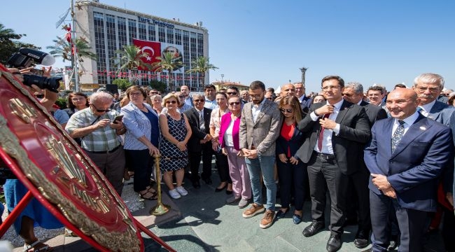 Başkan Soyer, CHP'nin kuruluş kutlamasına katıldı 