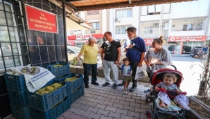 Buca'da bağ bozumu bereketi yurttaşla paylaşıldı 