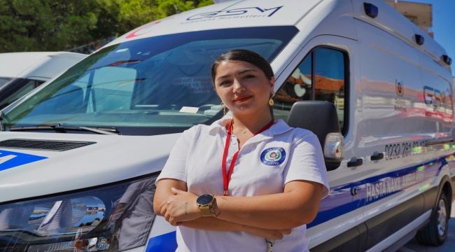 Gaziemir'in ilk kadın ambulans şoförü 