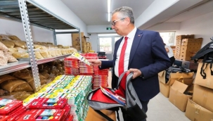 Gaziemirli öğrencilere kırtasiye desteği