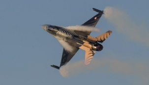 Kurtuluşun 100. yılında hava gösterileri nefes kesti